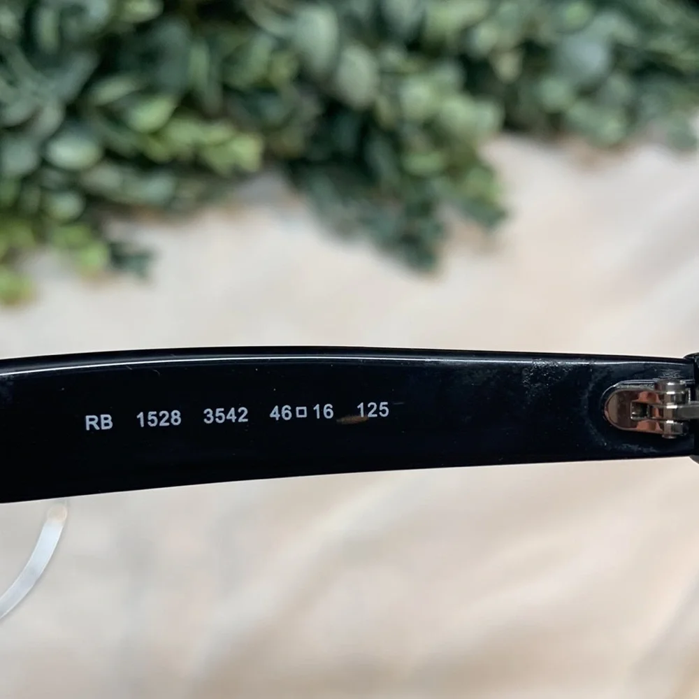 Kids Ray ban eyeglass frames. Black plastic 46/16 125